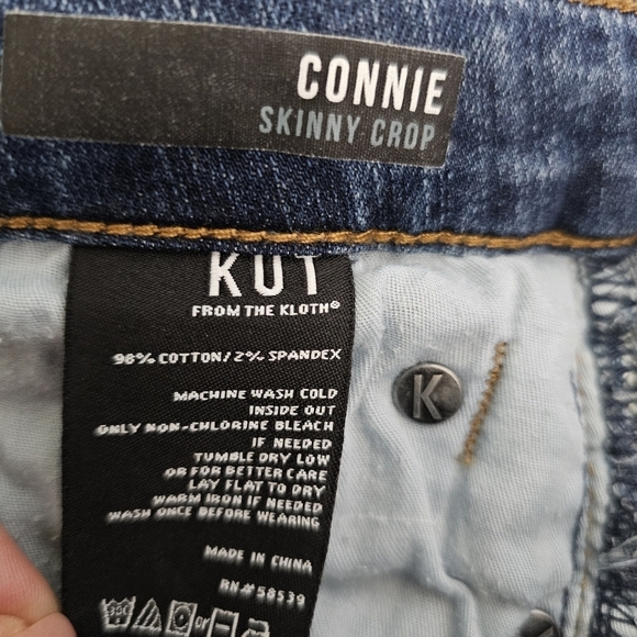 KUT From The Kloth Connie Crop Medium Wash Raw Hem Women's Size 8 - Picture 7 of 8